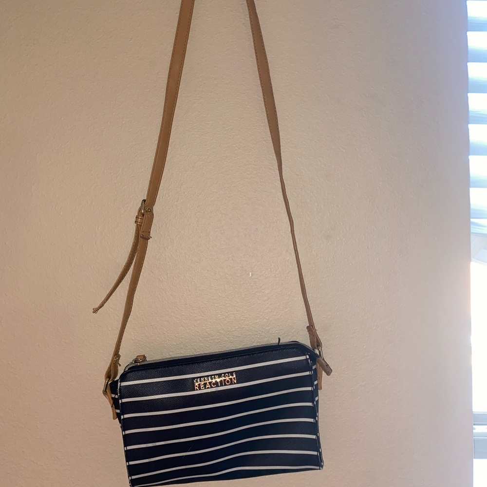 Kenneth Cole black purse